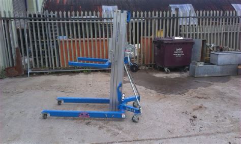 Beam Lifter Genie Sla Materials Lift Elvington Plant Hire York