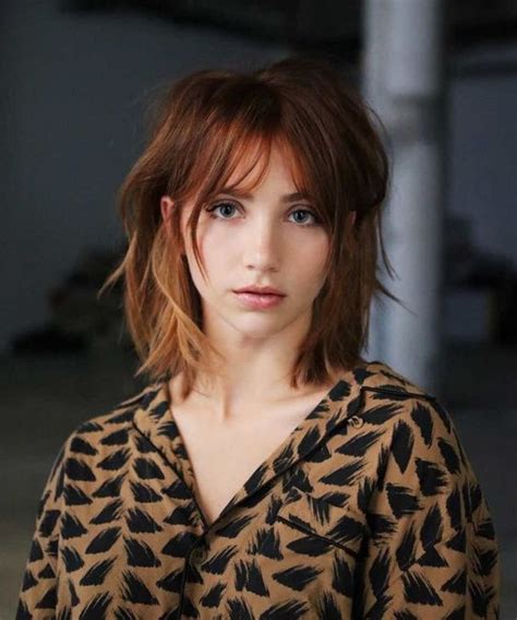 Medium Length Hair Ideas With Bottleneck Bangs Styleoholic