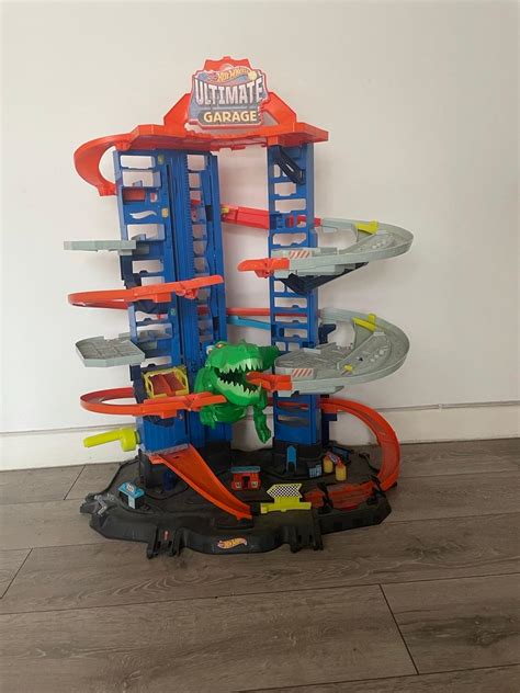 Hot wheels garage in WS Lichfield für zum Verkauf Shpock DE