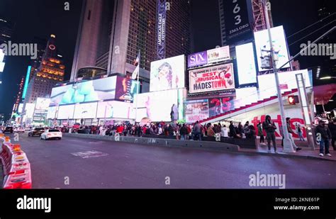 Night static clip New York Times Square 4k Stock Video Footage - Alamy