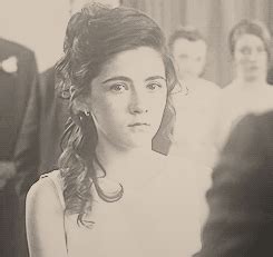 isabelle fuhrman hunger games gif | WiffleGif