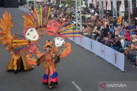 Karnaval Wonderful Artchipelago Carnival Indonesia Antara News Jawa Timur