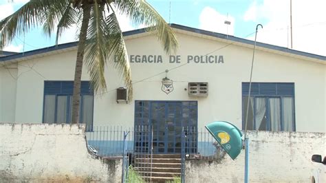 Adolescente Procura Professora Para Denunciar O Tio Por Abuso Sexual Em