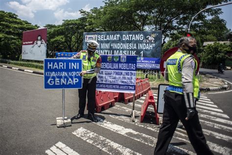 PENGENDALIAN MOBILITAS GANJIL GENAP TEMPAT WISATA DI JAKARTA ANTARA Foto