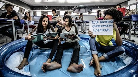 Estudantes Fazem Ensaio Fotográfico Para Pedir Melhorias Em Escola De