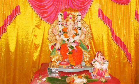 Celebrating Ganesh Chaturthi in Mumbai | MakeMyTrip Blog