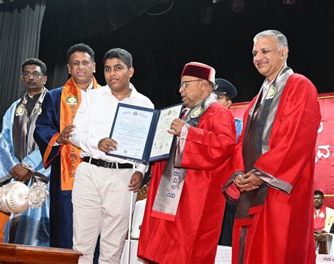 Mangalore University convocation: Change in usual protocol confuses ...