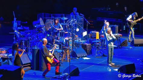 Roger Daltrey Lights Up The Night At Mohegan Sun New England Rock Review