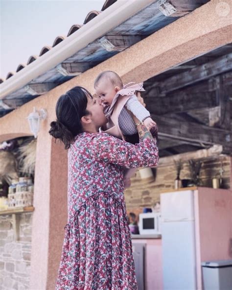 Photo Alizée avec sa fille Maggy Instagram Purepeople