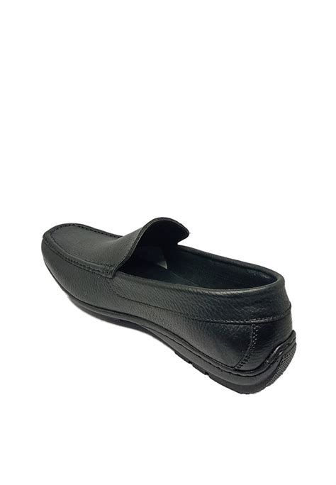 SLIP ON LOAFER IN BLACK