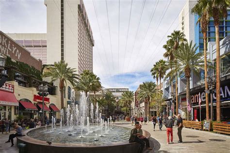 The LINQ Promenade - Shops & Restaurants List, Hours, Map, Las Vegas