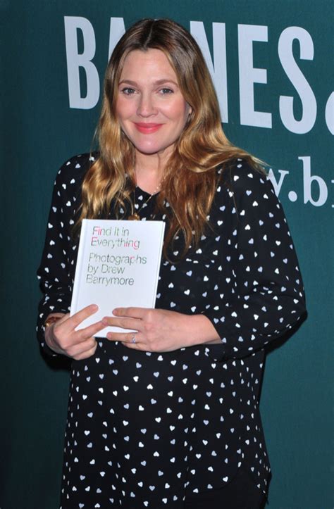 Drew Barrymore Book Signing In New York | Celeb Baby Laundry