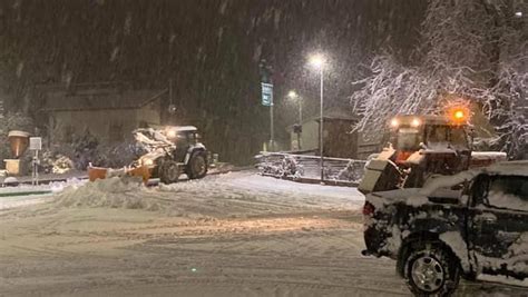 Neve In Valbormida Strade Provinciali Chiuse Per Alberi Caduti E