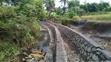 Kegiatan Proses Pengerjaan Proyek Rehabilitasi Jaringan Irigasi Tersier