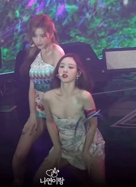 트와이스 나연 Nayeon Tumbex