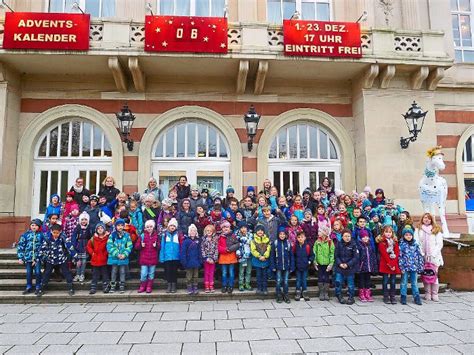 Baiersbronn Grundsch Ler Bei Theaterfahrt Nach Baden Baden Zu Besuch