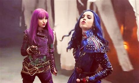 Pin On Descendants 2 2017