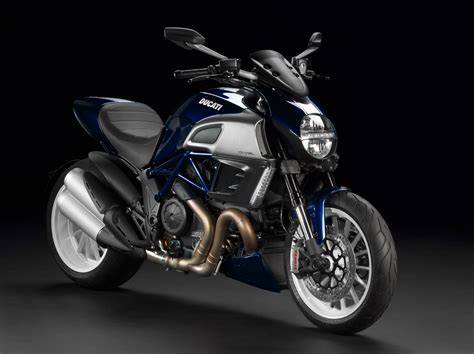 DUCATI Diavel (2012-2013) Specs, Performance & Photos - autoevolution