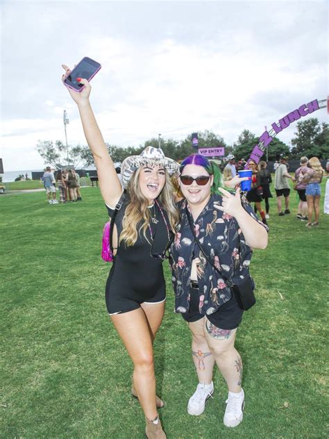 In Photos Dj Fishers Out 2 Lunch Festival Gold Coast Bulletin