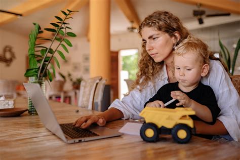 Cinco Retos Actuales De La Crianza Para Padres Y Madres