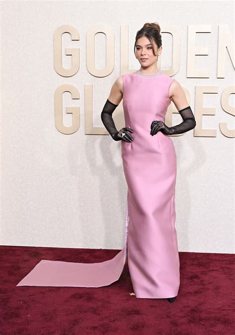 2024 Golden Globes Red Carpet Photos: Best Pics