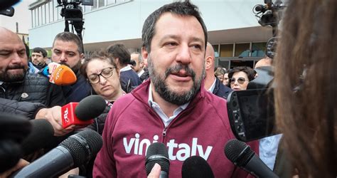 Salvini Mette All Angolo Tria La Flat Tax Deve Andare Nel Def Il Tempo