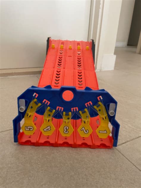 Hot wheels 車仔比賽路軌 興趣及遊戲 玩具 遊戲類 Carousell