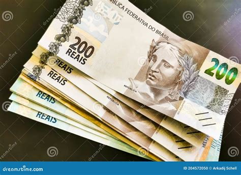 Dinero En Brasil Billetes Brasileros Reales R Brl Foto De Archivo