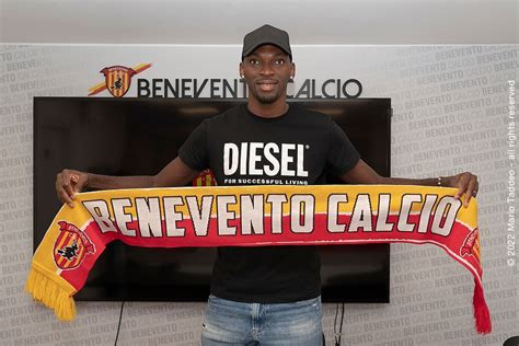 SIMY E UN CALCIATORE DEL BENEVENTO News Benevento Calcio