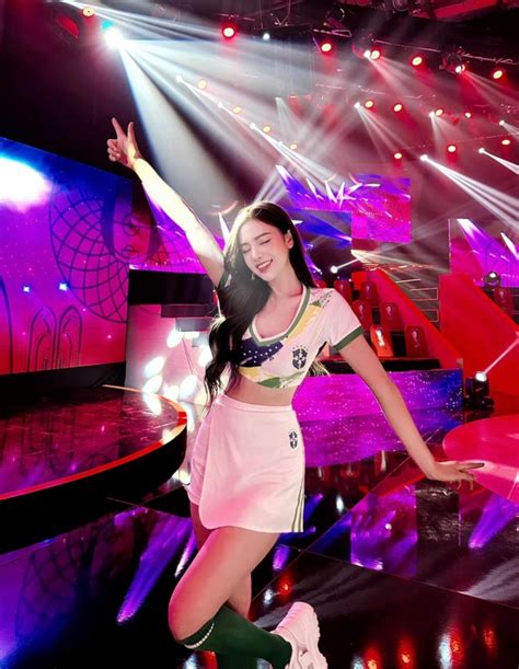 Hot girl Nóng Cùng World Cup Cao Trang tiết lộ bí quyết kiếm triệu tháng