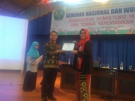 SEMINAR NASIONAL DAN WORKSHOP PENINGKATAN KOMPETENSI PENDIDIK DAN