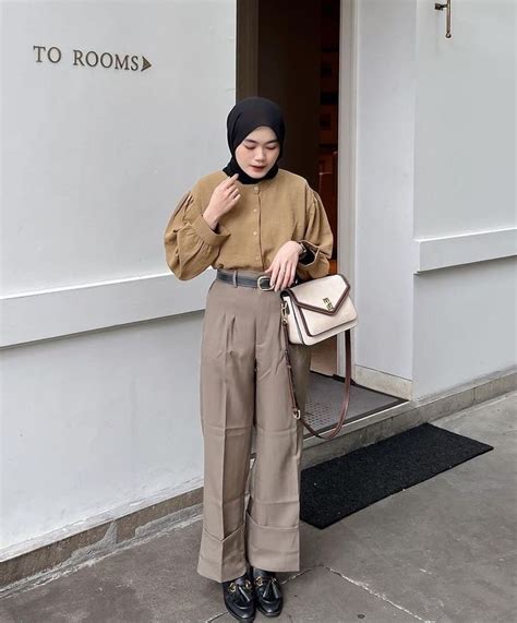 Ide Gaya Vintage Hijab Cocok Untuk Office Look