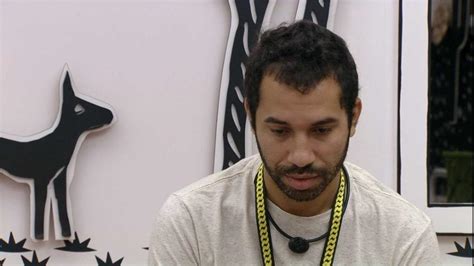 BBB 21 Não está nem olhando na minha cara lamenta Gil sobre Arthur