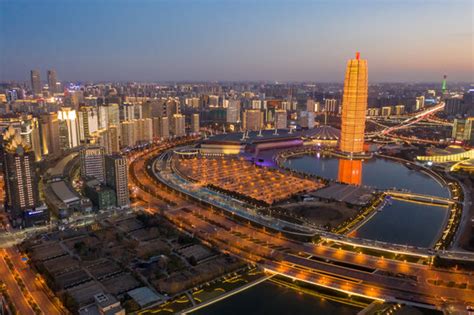 航拍郑州千玺广场大玉米楼夜景都市风光建筑摄影摄影汇图网