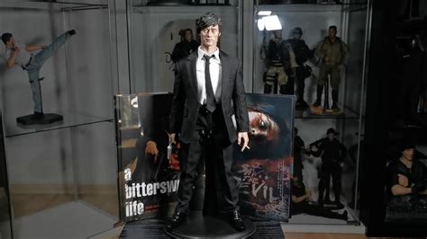 Lee Byung Hun Figure A Bittersweet Life I Saw The Devil Mediabook Custom Figure Hot Toys