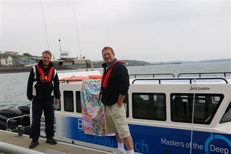 Retiring teachers enjoy unique leaving present from pupils – The