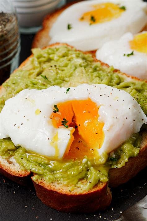 7-Minute Air Fryer Poached Eggs (No Vinegar Needed)