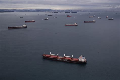 La Sequía Provoca Un Atasco De Barcos En El Canal De Panamá