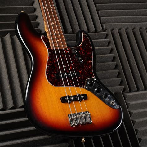 Fender American Vintage 62 Jazz Bass 2001 3 Color Sunburst