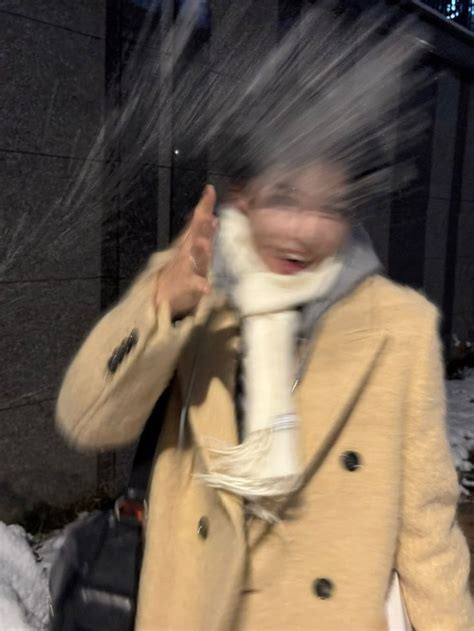 Pin by 알레이나 on ZB1 Hanbin Singing Cute gay