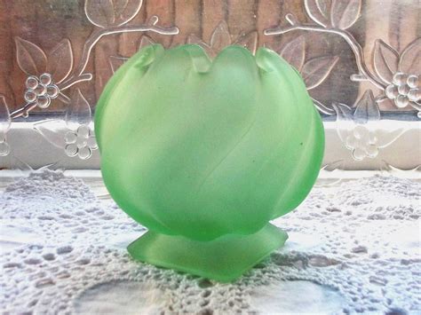 Vintage Art Deco Green Frosted Glass Posy Bowl 4 Vase