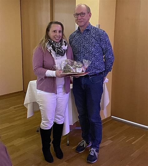 Turngau Nordhessen Carolin Feichtinger Mit Der Ehrennadel In Bronze