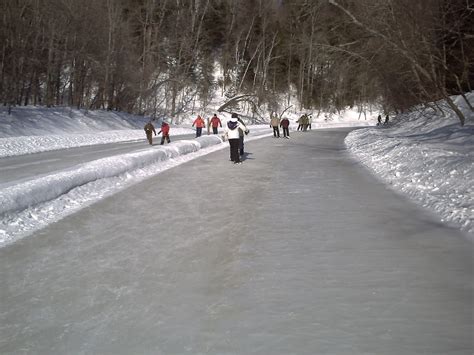 Les plus belles patinoires à découvrir cet hiver Le Cahier