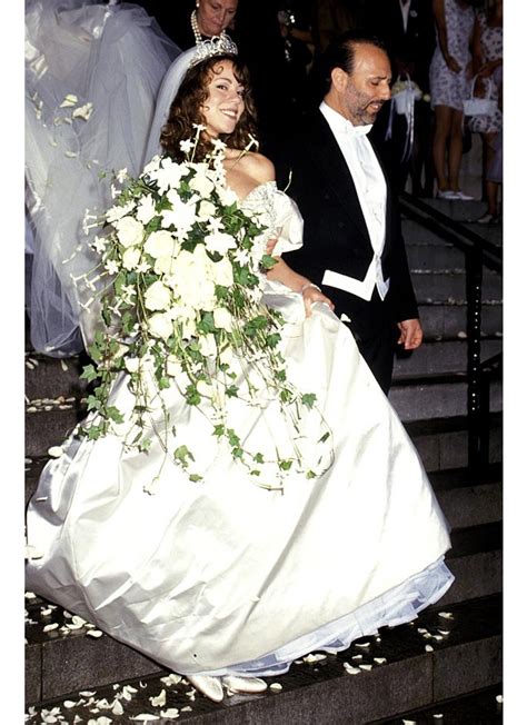 10 Celebrity Wedding Dress Disasters | ewmoda