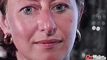 Milf de pelo corto es embestida en esta película clásica XVIDEOS