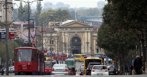 EMOTIVNI ISPRAĆAJ SA ŽELEZNIČKE STANICE Poslednji voz za Bar otišao uz