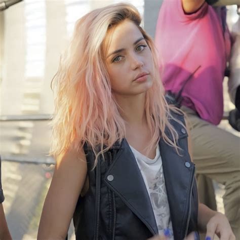 Ana De Armas With Pink Hair Ranadearmas