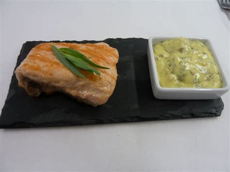 Pavé de saumon grillé avec sa sauce béarnaise Cuisine Passion