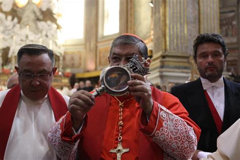 Napoli Si Ripete Il Miracolo Di San Gennaro Video