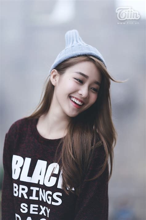 Khả Ngân Hot girl không phải là những người não ngắn